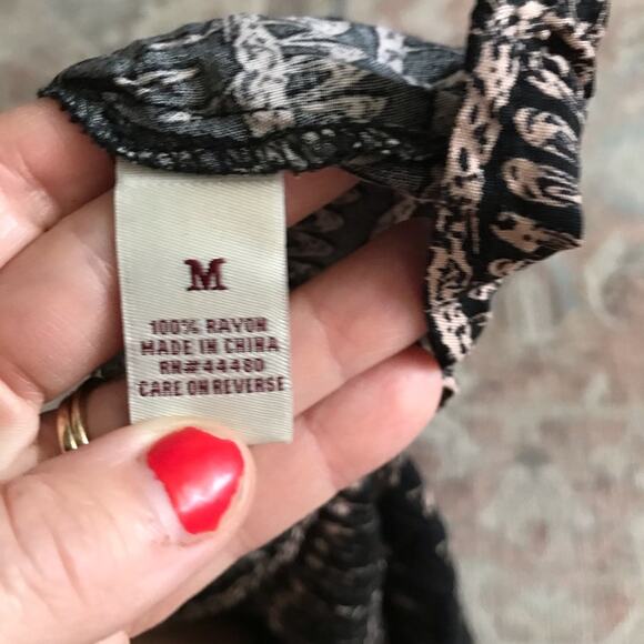 Mudd Strappy Cropped Top - Size Medium - NWT - Picture 6 of 6